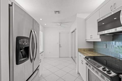 4825 NW 98th Place, Doral FL - photo 18 of 71