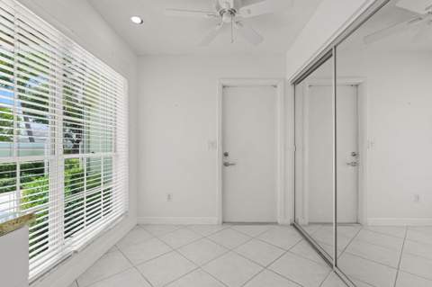 4825 NW 98th Place, Doral FL - photo 19 of 71