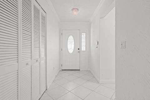 4825 NW 98th Place, Doral FL - photo 7 of 71