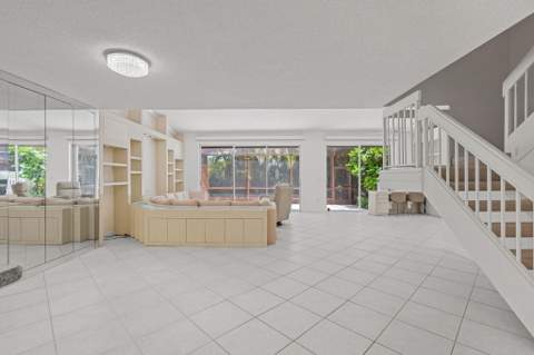 4825 NW 98th Place, Doral FL - photo 8 of 71