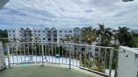 486 NW 165th St Rd B-606, Miami FL - photo 6 of 19