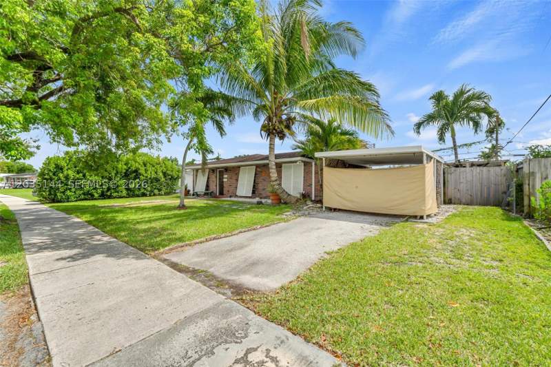 3 bedroom SingleFamilyResidence at 9982 SW 196th St, Bel Aire Sec 3, Cutler Bay — photo 4