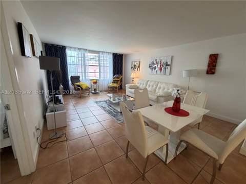 5161 Collins Ave 310, Miami Beach FL - photo 12 of 46
