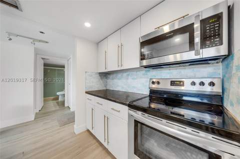 7601 E Treasure Dr 923, North Bay Village FL - photo 10 of 29