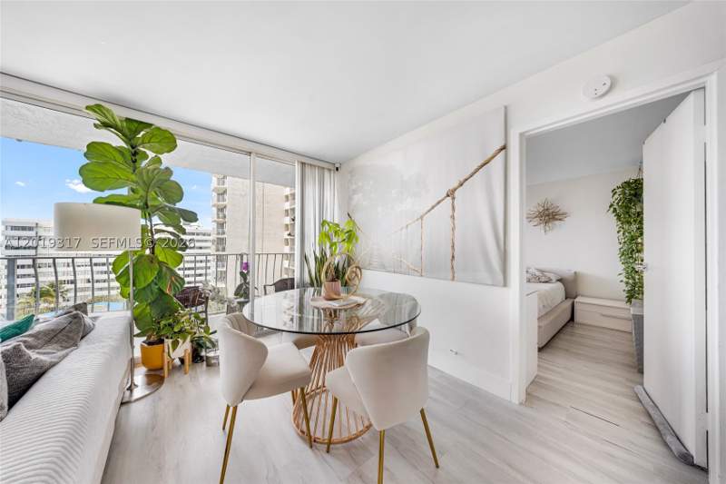 2 bedroom Condominium at 7601 E Treasure Dr 923, The Grandview Palace Cond, North Bay Village — photo 5