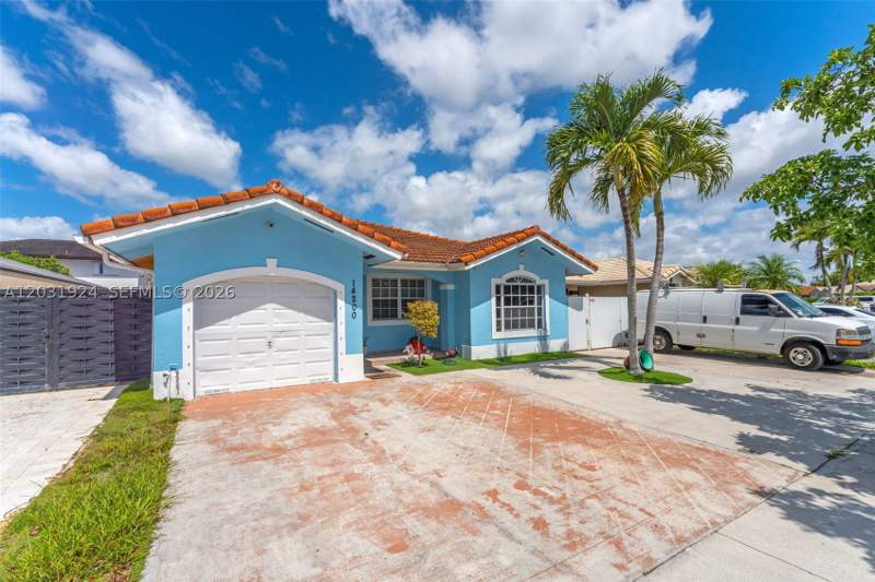 3 bedroom SingleFamilyResidence at 14200 SW 147th Ct, Adventure Homes, Miami — photo 2