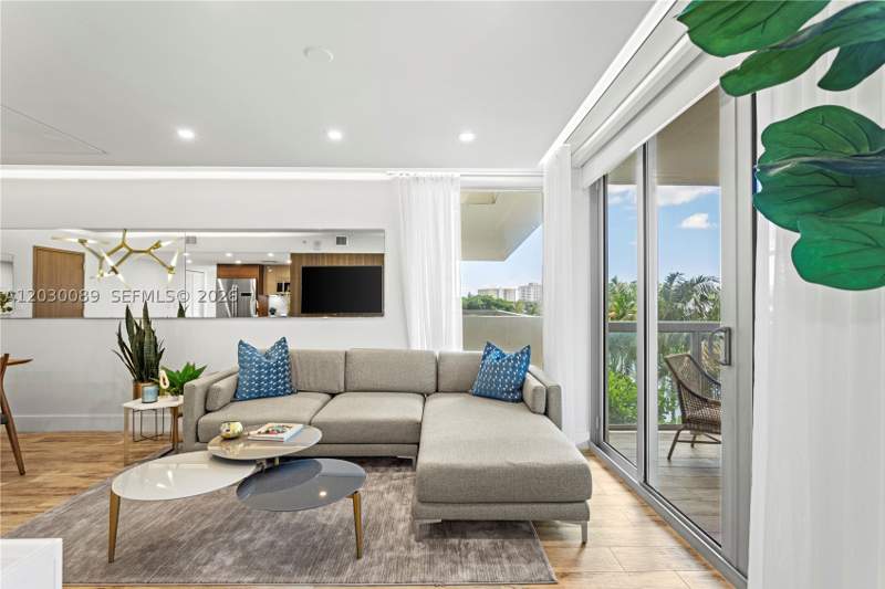 3 bedroom Condominium at 9261 E Bay Harbor Dr 407, The Ivory Residence Condo, Bay Harbor Islands — photo 3