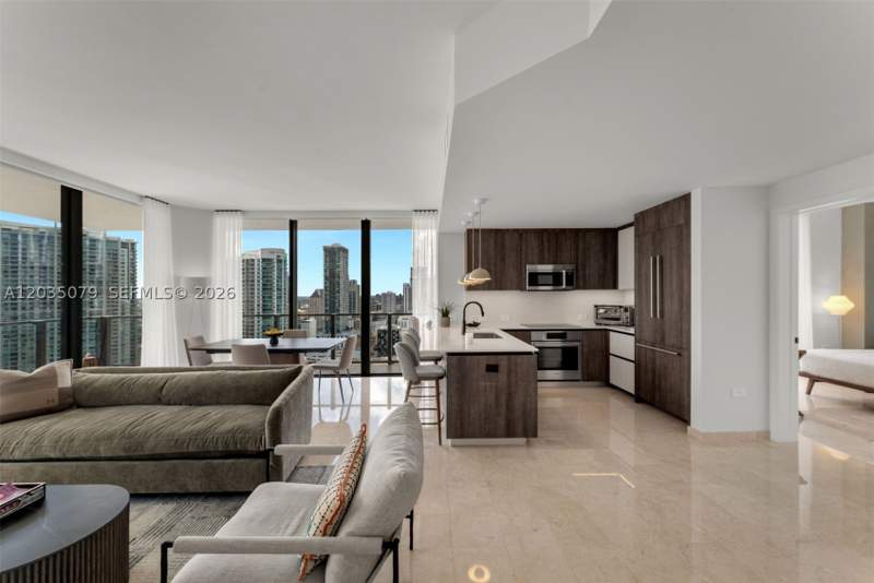 2 bedroom Condominium at 68 SE 6th St 2612, Reach Condo, Miami — photo 2