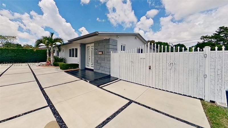 3 bedroom SingleFamilyResidence at 3030 SW 96th Ave, Coral Gardens, Miami — photo 3