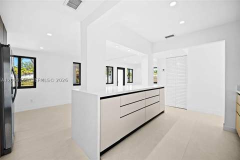 10000 SW 43rd St, Miami FL - photo 7 of 21