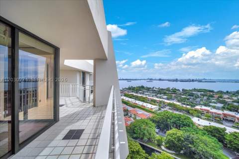 1000 Quayside Ter Ts-10, Miami FL - photo 13 of 76