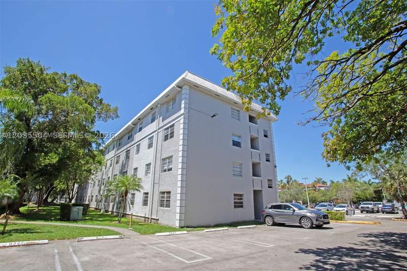 1 bedroom Condominium at 17255 SW 95th Ave 249, Village Homes & Condos At, Palmetto Bay — photo 2