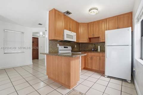 1389 NW 31st Ave 1389-B, Miami FL - photo 8 of 38