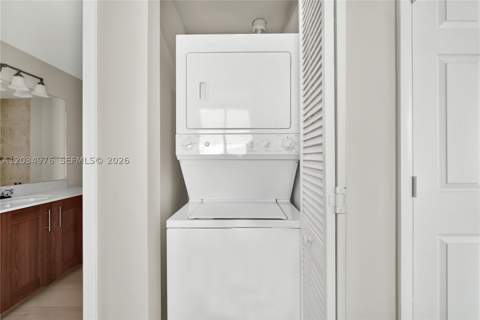 1300 Ponce De Leon Blvd 901, Coral Gables FL - photo 22 of 49