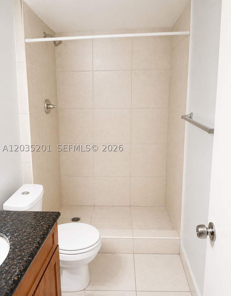 2 bedroom Condominium at 484 NW 165th St Rd A-109, Montecarlo Condo, Miami — photo 5