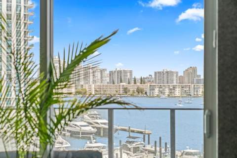 17111 Biscayne Blvd 503, North Miami Beach FL - photo 15 of 24