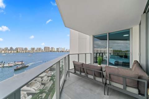 17111 Biscayne Blvd 503, North Miami Beach FL - photo 16 of 24