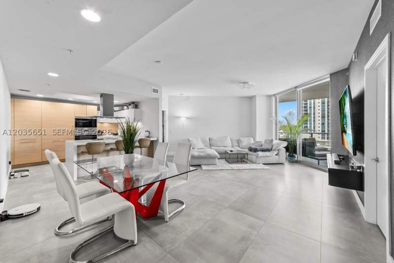 2 bedroom Condominium at 17111 Biscayne Blvd 503, Marina Palms Residences S, North Miami Beach — photo 2