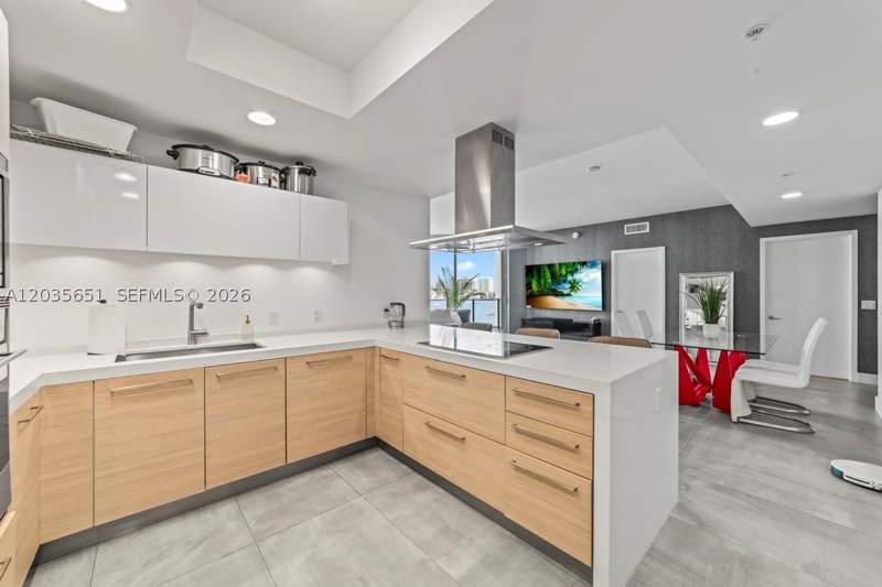 2 bedroom Condominium at 17111 Biscayne Blvd 503, Marina Palms Residences S, North Miami Beach — photo 5