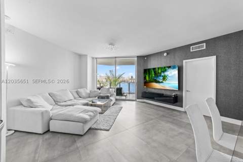 17111 Biscayne Blvd 503, North Miami Beach FL - photo 8 of 24