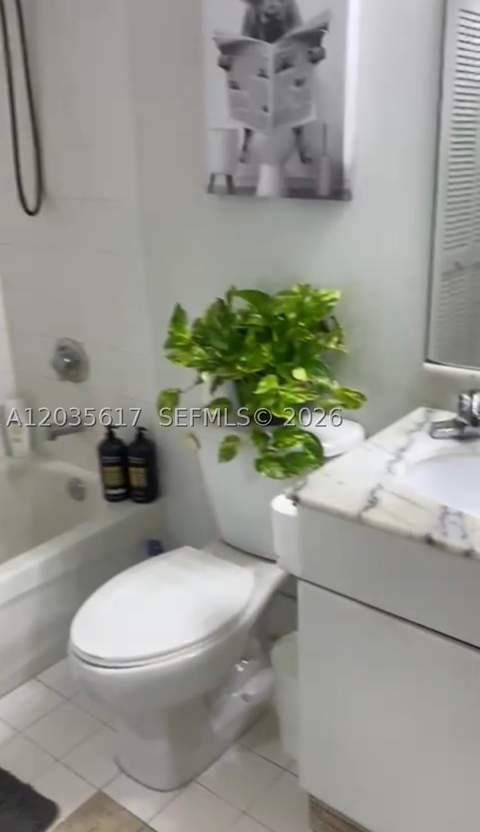 1200 Brickell Bay Dr 3318, Miami FL - photo 22 of 55