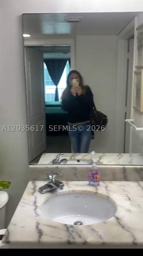 1200 Brickell Bay Dr 3318, Miami FL - photo 24 of 55