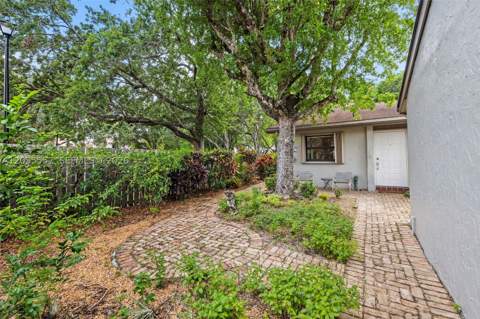 11045 SW 113th Pl, Miami FL - photo 11 of 19