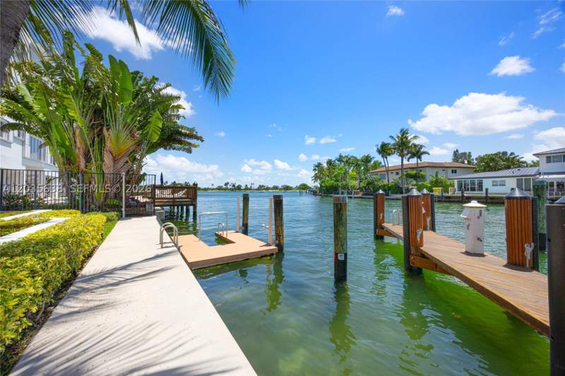 4 bedroom Condominium at 9400 W Bay Harbor Dr 101, Riva Bay Harbor Condo, Bay Harbor Islands — photo 4