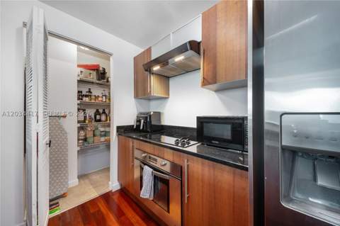 300 S Biscayne Blvd T-3406, Miami FL - photo 16 of 33