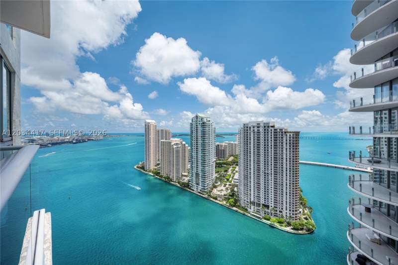 2 bedroom Condominium at 300 S Biscayne Blvd T-3406, Met 1 Condo, Miami — photo 2