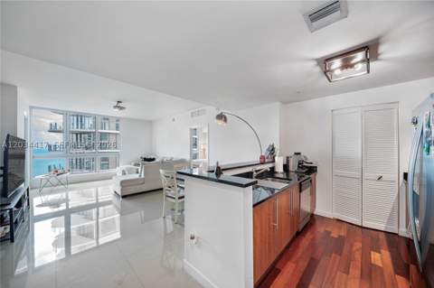 300 S Biscayne Blvd T-3406, Miami FL - photo 6 of 33