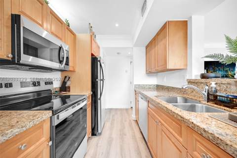 10560 SW 156th Pl 208, Miami FL - photo 8 of 36