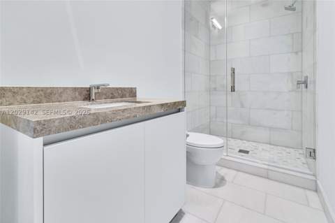 175 SE 25 Rd 1103, Miami FL - photo 10 of 31