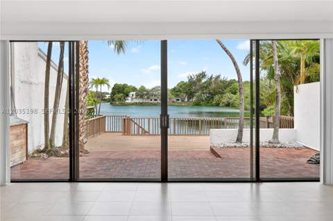 5002 SW 72nd Ave, Miami FL - photo 14 of 43