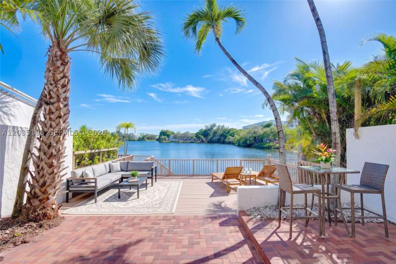 3 bedroom Townhouse at 5002 SW 72nd Ave, Marina Lakes Townhouses, Miami — photo 2