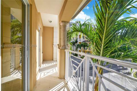 2707 NE 184th Ter, Aventura FL - photo 10 of 22