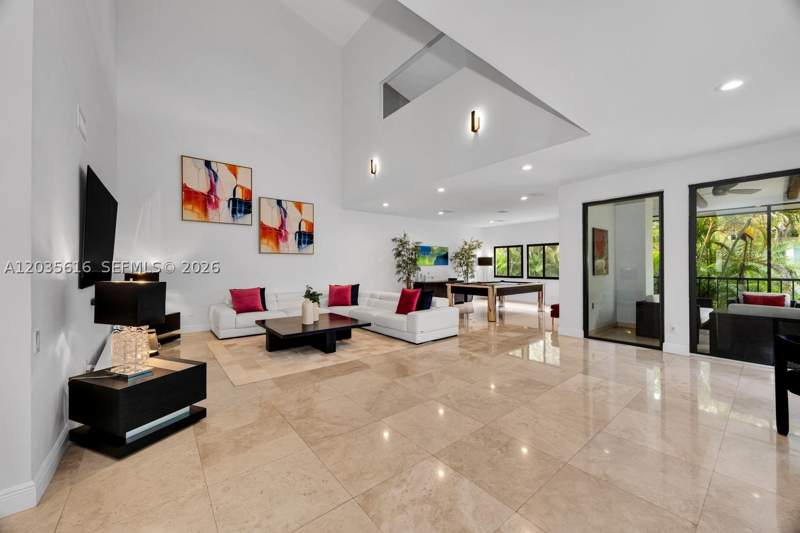 4 bedroom Townhouse at 2000 S Bayshore Dr 65, L Hermitage, Miami — photo 2