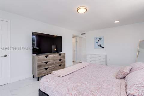 3527 NE 168th St 309, North Miami Beach FL - photo 22 of 24