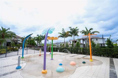 4740 NW 84th Ct 32, Doral FL - photo 21 of 26