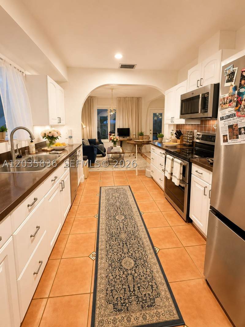 2 bedroom SingleFamilyResidence at 1183 NE 88th St, Amd Edgewater Manors, Miami — photo 5