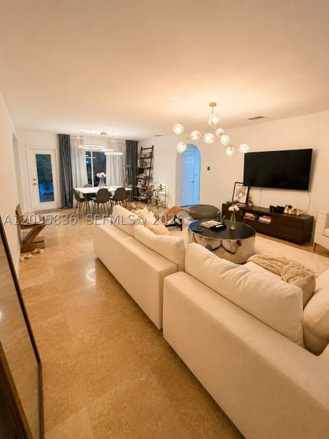 1183 NE 88th St, Miami FL - photo 8 of 13