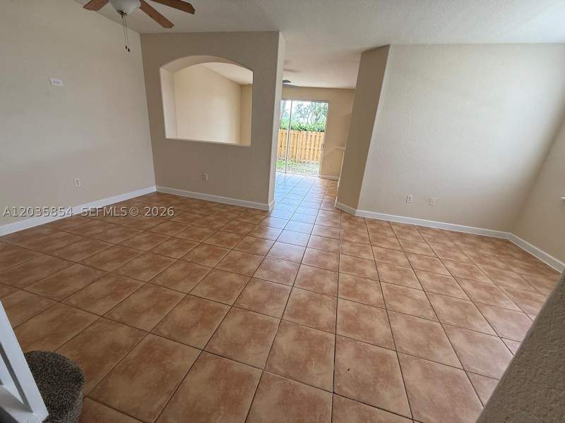 4 bedroom Townhouse at 2462 SE 15th Ct, Keys Garden, Homestead — photo 4