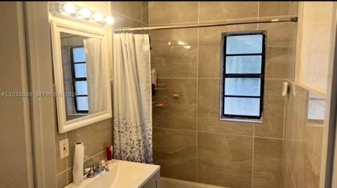 325 NW 56th St, Miami FL - photo 6 of 10