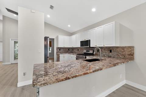 2401 SW Estella Terrace, Palm City FL - photo 16 of 36