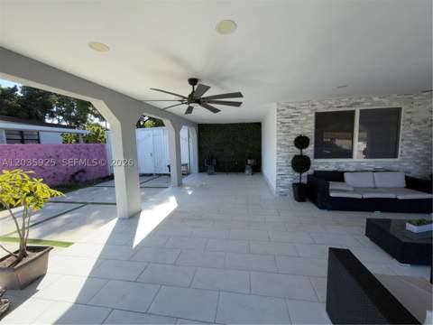 224 E 42nd St, Hialeah FL - photo 10 of 82