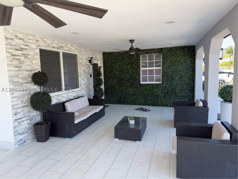 6 bedroom SingleFamilyResidence at 224 E 42nd St, Churchill Downs Resub, Hialeah — photo 5