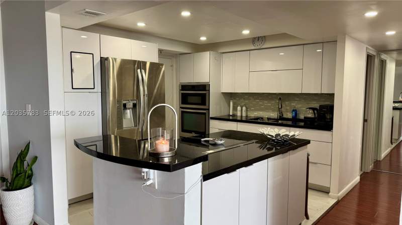 2 bedroom Condominium at 2780 NE 183rd St 1607, Commodore Plaza Condo, Aventura — photo 5