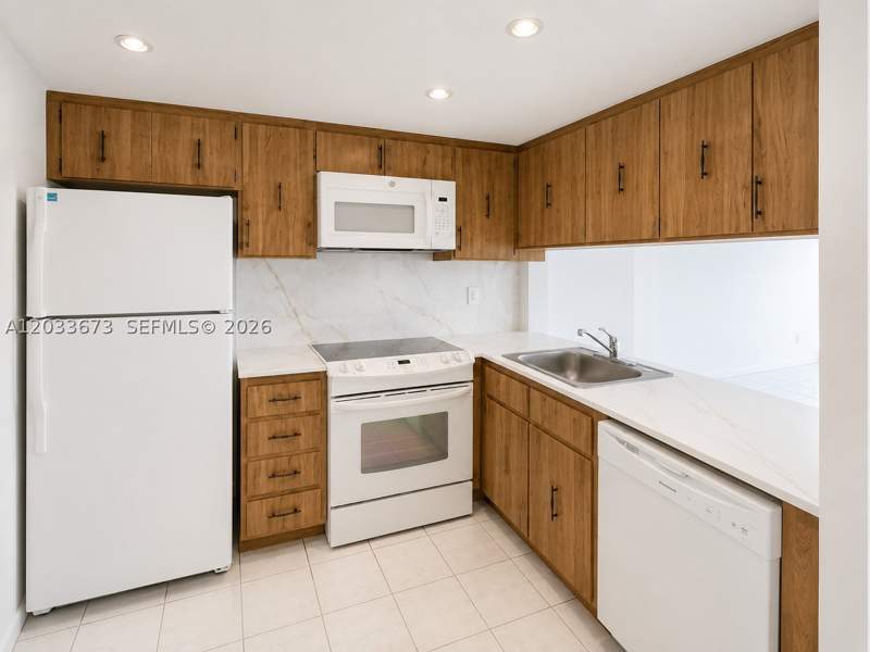 1 bedroom Condominium at 16465 NE 22nd Ave 206, Tall Trees Condo, North Miami Beach — photo 4