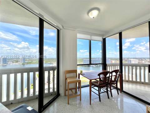 1000 W Island Blvd 3010, Aventura FL - photo 15 of 22