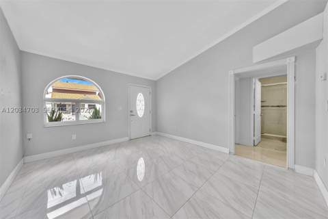5445 W 27th Lane, Hialeah FL - photo 13 of 57